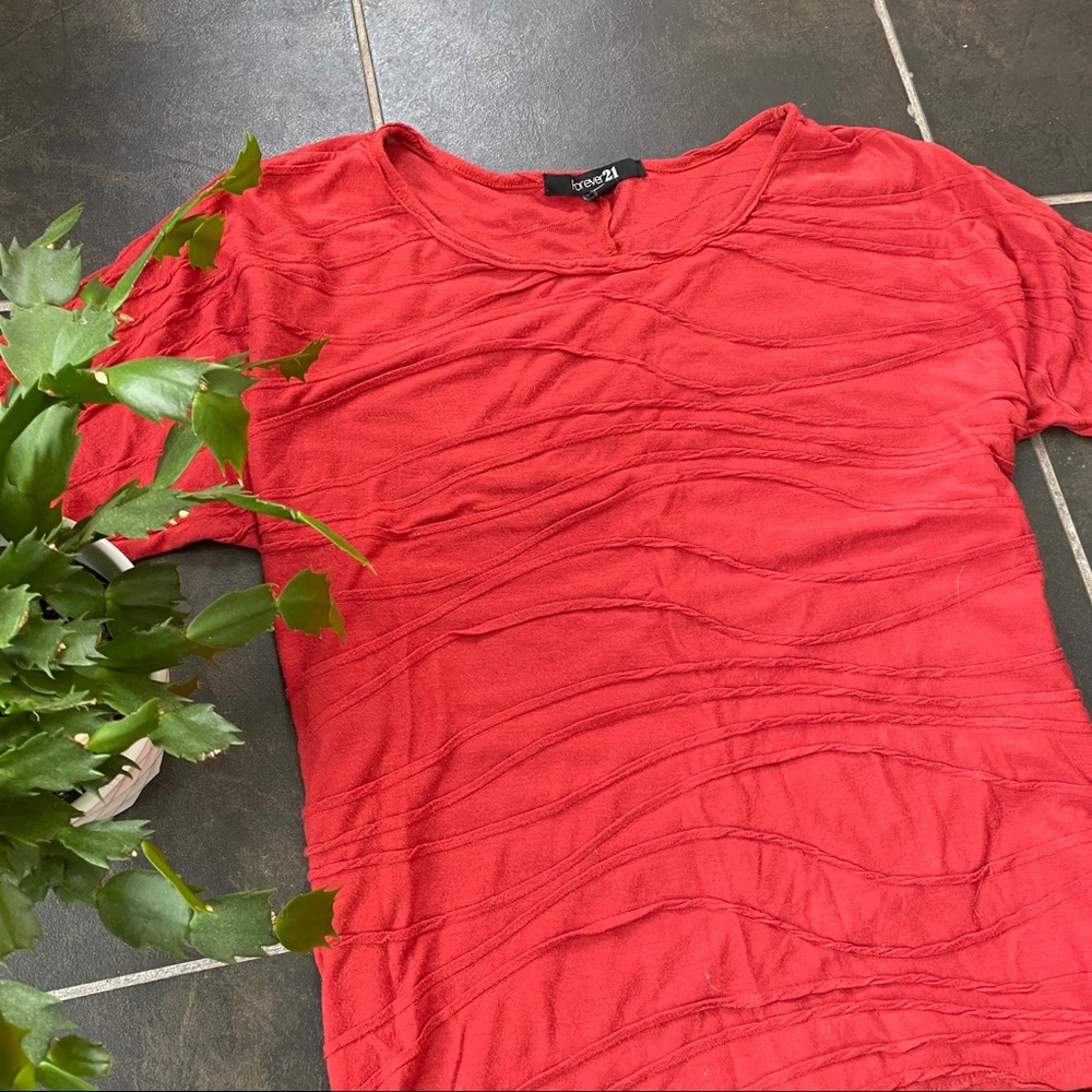 Textured t-shirt - Picture 2 of 3